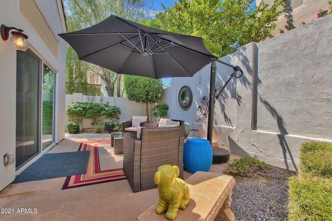 Building Photo - 1138 E Amberwood Dr