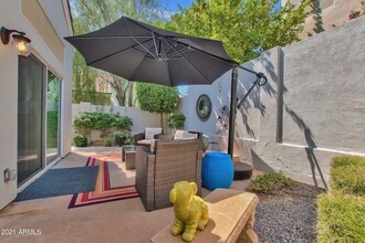 Building Photo - 1138 E Amberwood Dr