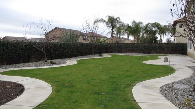 Building Photo - Beautiful Home For Rent NW Bakersfield AVAILABLE NOW!