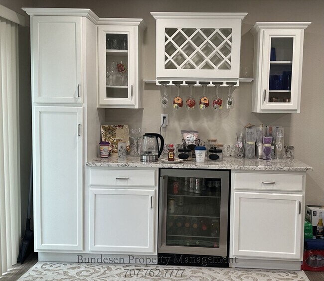 Building Photo - Open House July 5, 2026 11:00-1:00