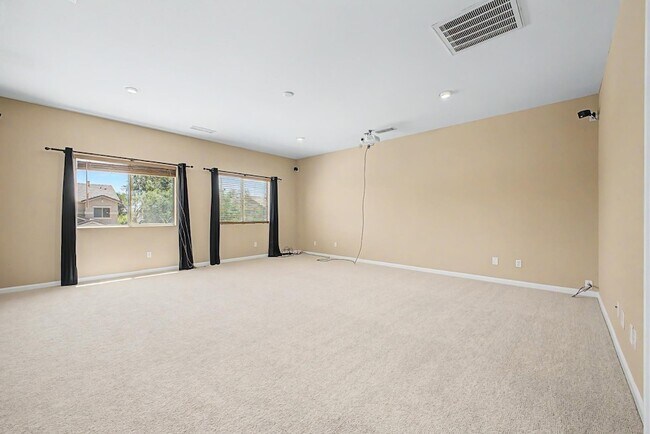 Building Photo - 472 W Pelican Dr