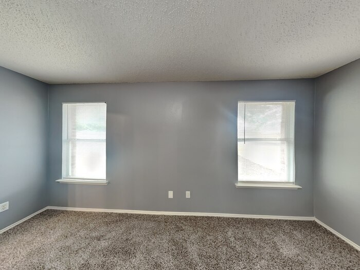 Building Photo - 12832 Dove Field Ln