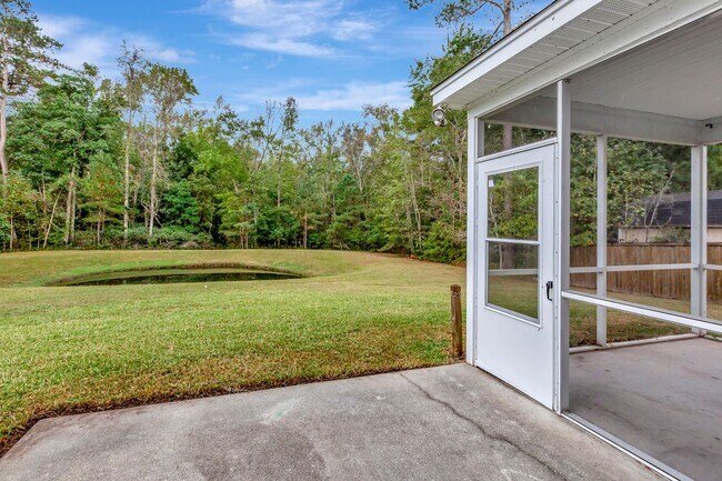 Building Photo - Spacious 3 Bedroom home in Mckwen!