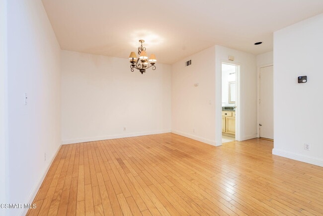 Building Photo - 637 Brademas Ct