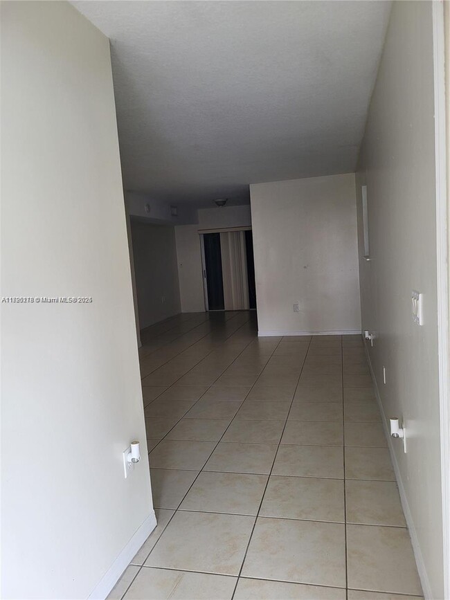 Building Photo - 1260 SE 31st Ct