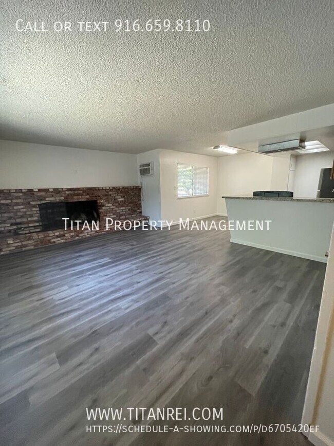 Building Photo - 770 Carro Dr