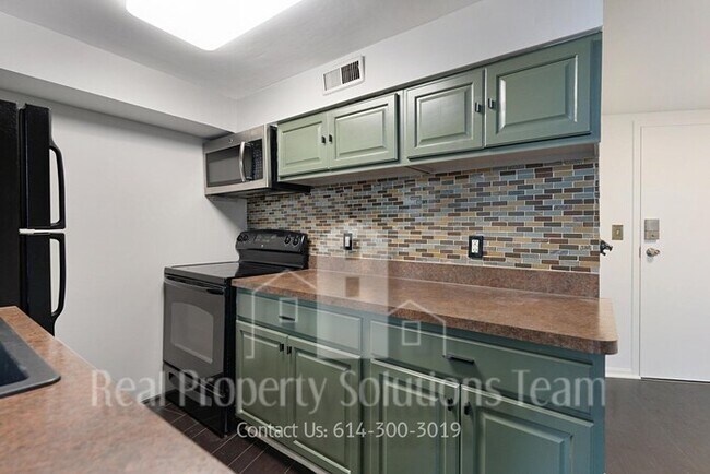 Building Photo - Downtown Condo!