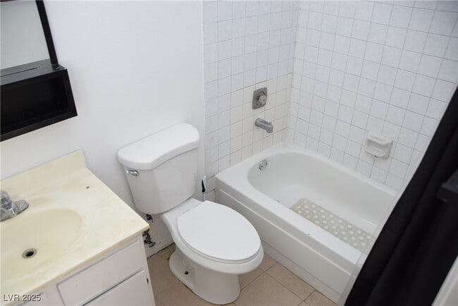 Building Photo - 5267 Retablo Ave