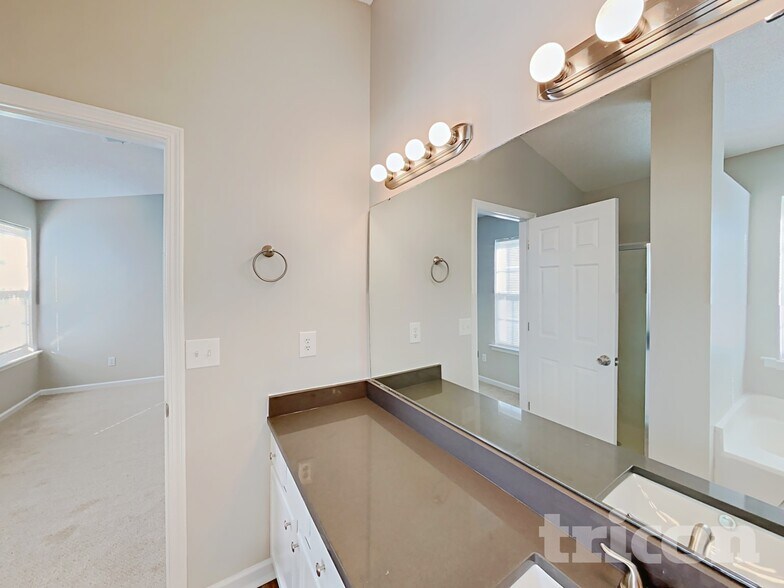 Building Photo - 3400 Futura Ln
