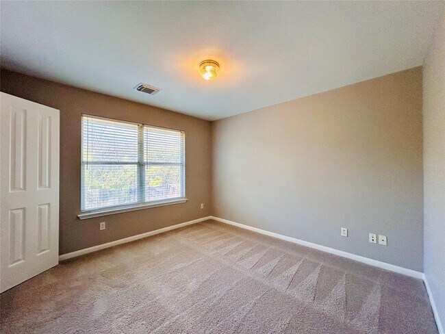 Building Photo - 12544 Wethersby Way