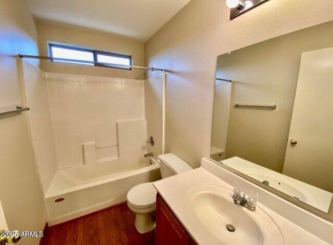 Building Photo - 4056 E Abraham Ln