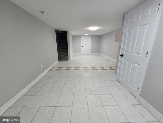 Building Photo - 5052 N Warnock St