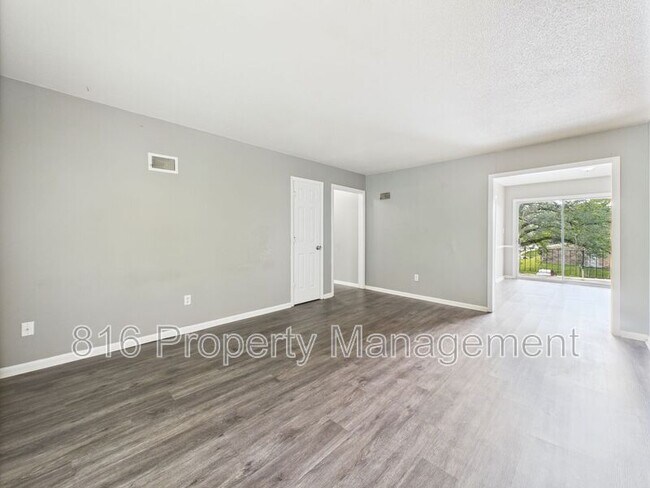 Building Photo - 8038 Campbell St
