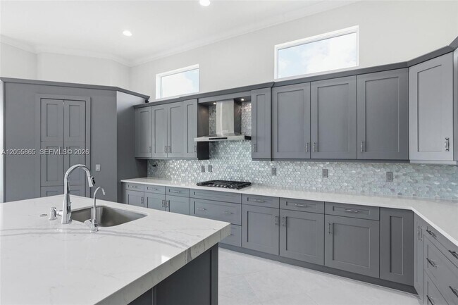 Building Photo - 4662 Estates Cir