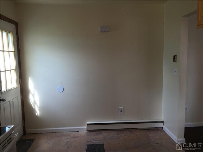 Building Photo - 39 Spruce St