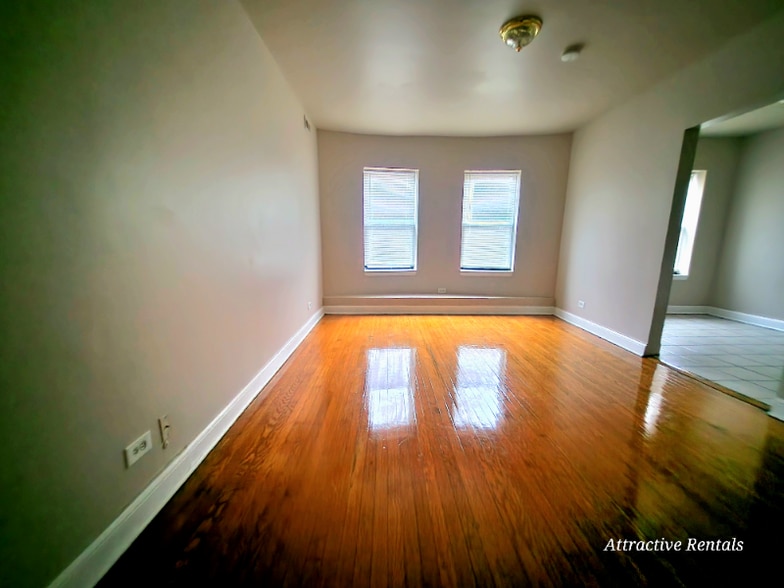 Primary Photo - 4844 W Adams St