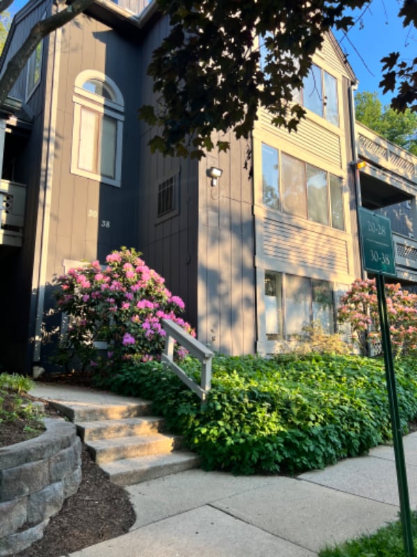 38 Windbrooke Cir 38 Windbrooke Cir Gaithersburg MD 20879 Apartment