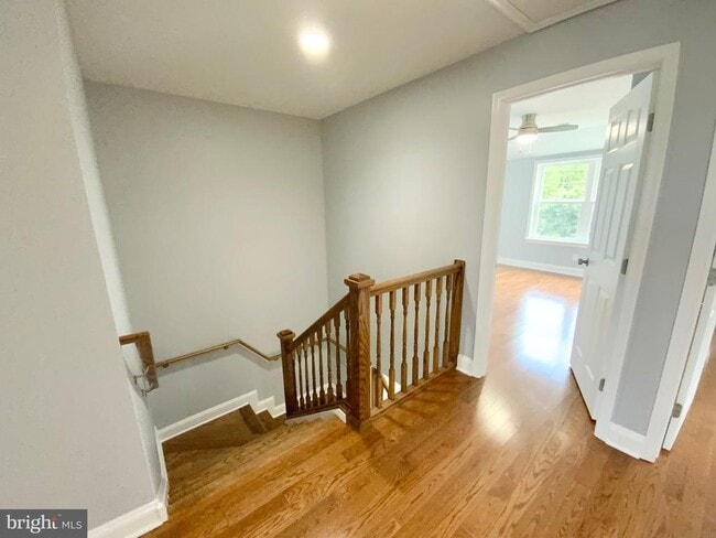 Building Photo - 1318 Ingraham St NW