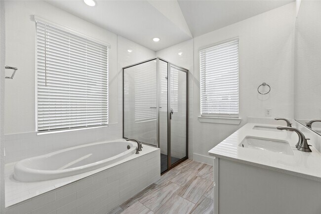 Building Photo - 18402 Mesquite Flts Trl