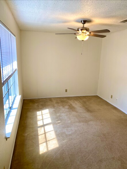 Building Photo - 8000 Tuscarora Trl