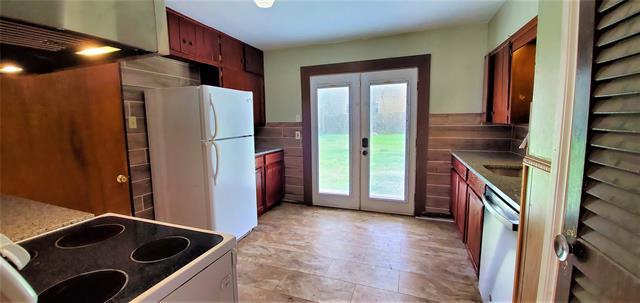 Building Photo - 1111 Ave A