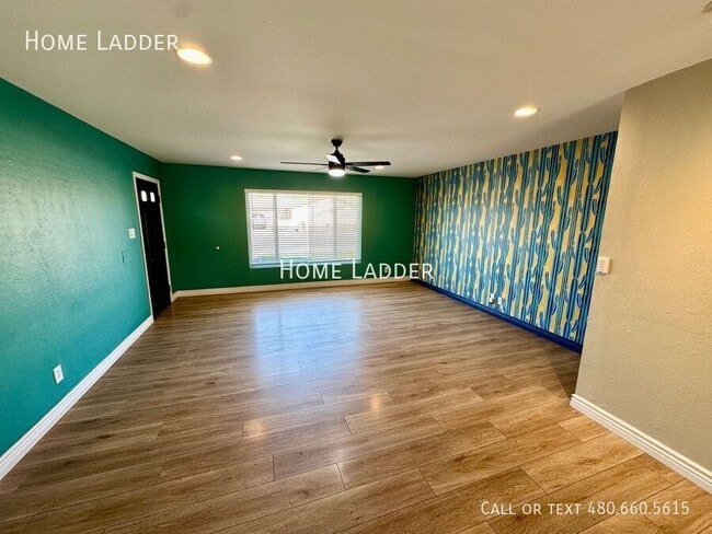 Building Photo - 8323 E Sells Dr