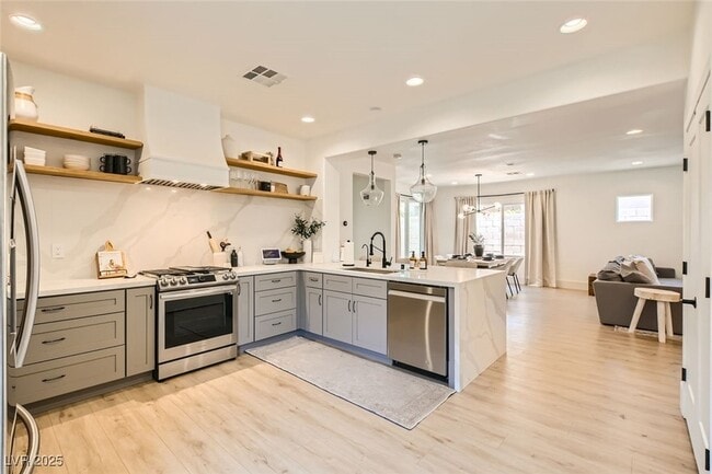 Building Photo - 2724 Mintlaw Ave