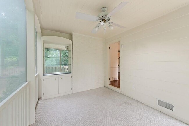 Building Photo - 3156 E Wood Valley Rd NW