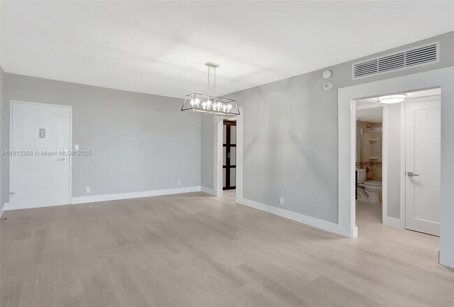 Building Photo - 2851 S Ocean Blvd