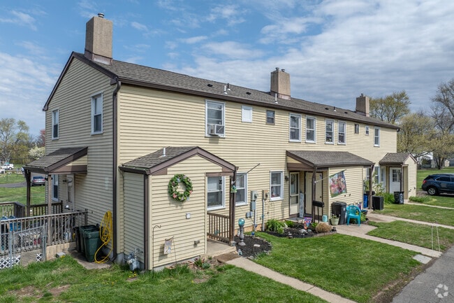 Primary Photo - Warminster Heights