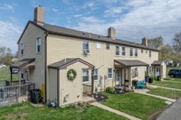 Building Photo - Warminster Heights