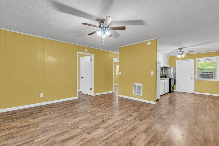 Building Photo - 329 Santa Anita Dr