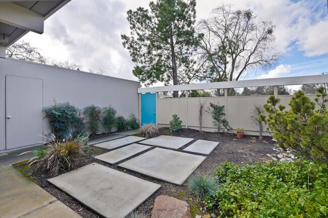 Building Photo - 4BD/2BA Cupertino Gem with Modern Upgrades!
