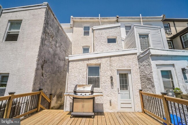 Building Photo - 126 Ripka St