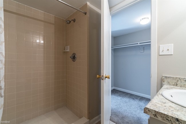 Building Photo - 2609 Embarcadero Dr