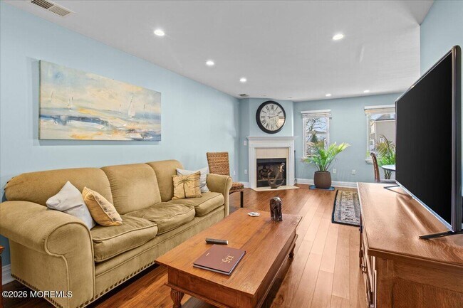 Building Photo - 26 Bayview Ct