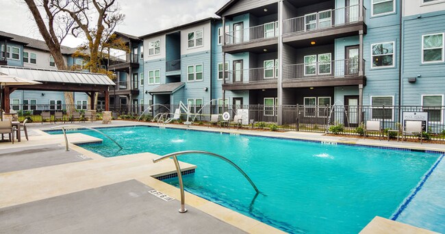 Building Photo - 100 Creekwood Landing Dr
