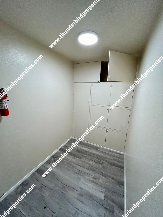 Building Photo - 4909 Overland St NE