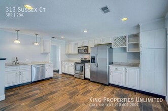 Building Photo - 313 Sussex Ct