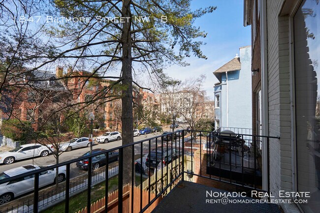 Building Photo - 1847 Biltmore St NW