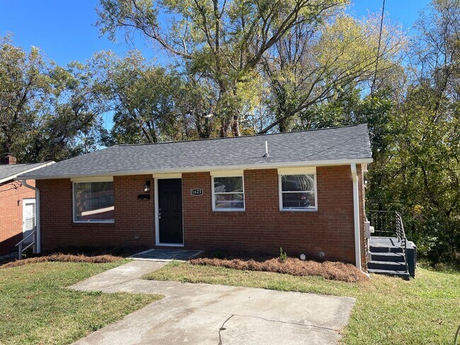 Building Photo - 1625 Emerald St