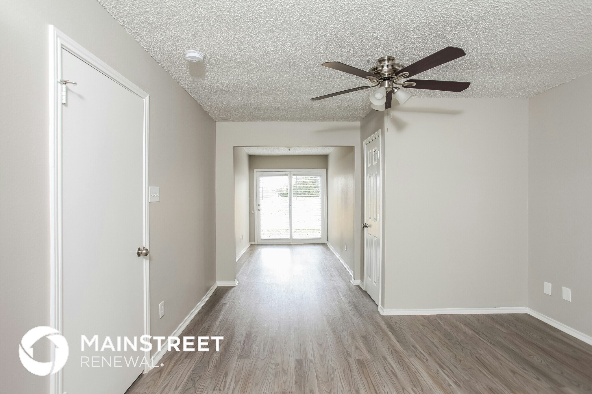 Building Photo - 9054 Chinon