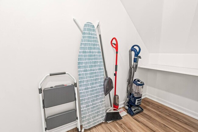 Building Photo - 27990 Gratiot Ave