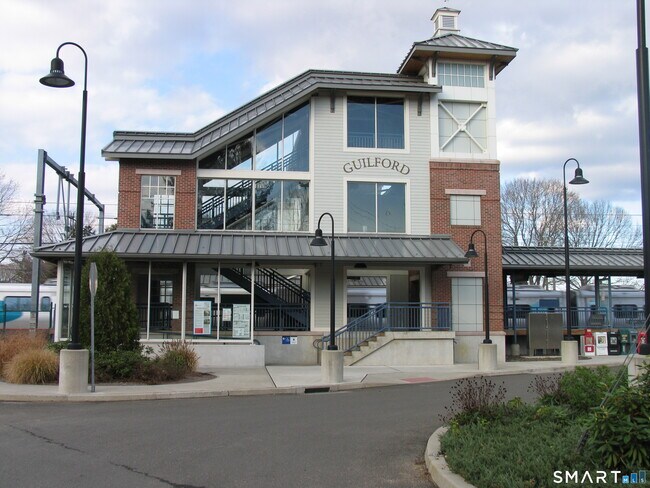 Building Photo - 51 W Lake Ave