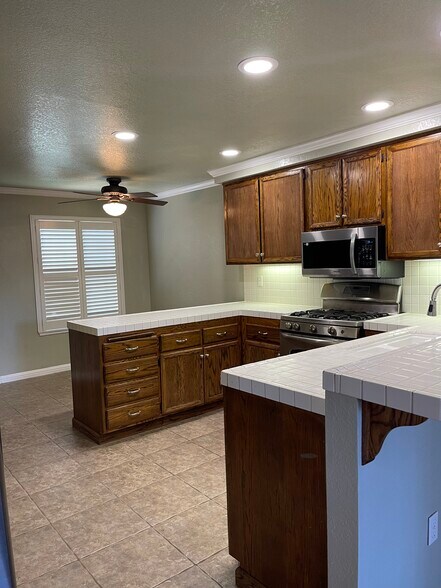 Building Photo - 423 Kinsmill Ct