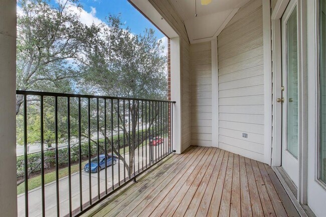 Building Photo - 3023 N Heights Hollow Ln