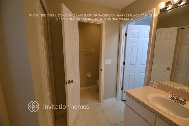 Building Photo - 4635 Sanibel Way