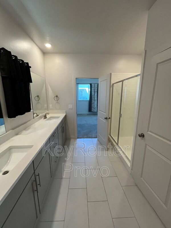 Building Photo - 146 Thistle Dr