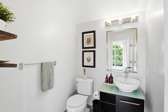 Building Photo - 101 Mill Pond Ln