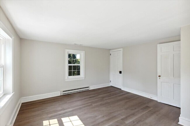Building Photo - 3 Bedroom / 2.5 Bath House Available Now in Harleysville